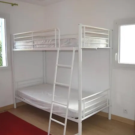 Avec Terrasse A - Plages Et Commerces A Proximite - Fr-1-239-886 *